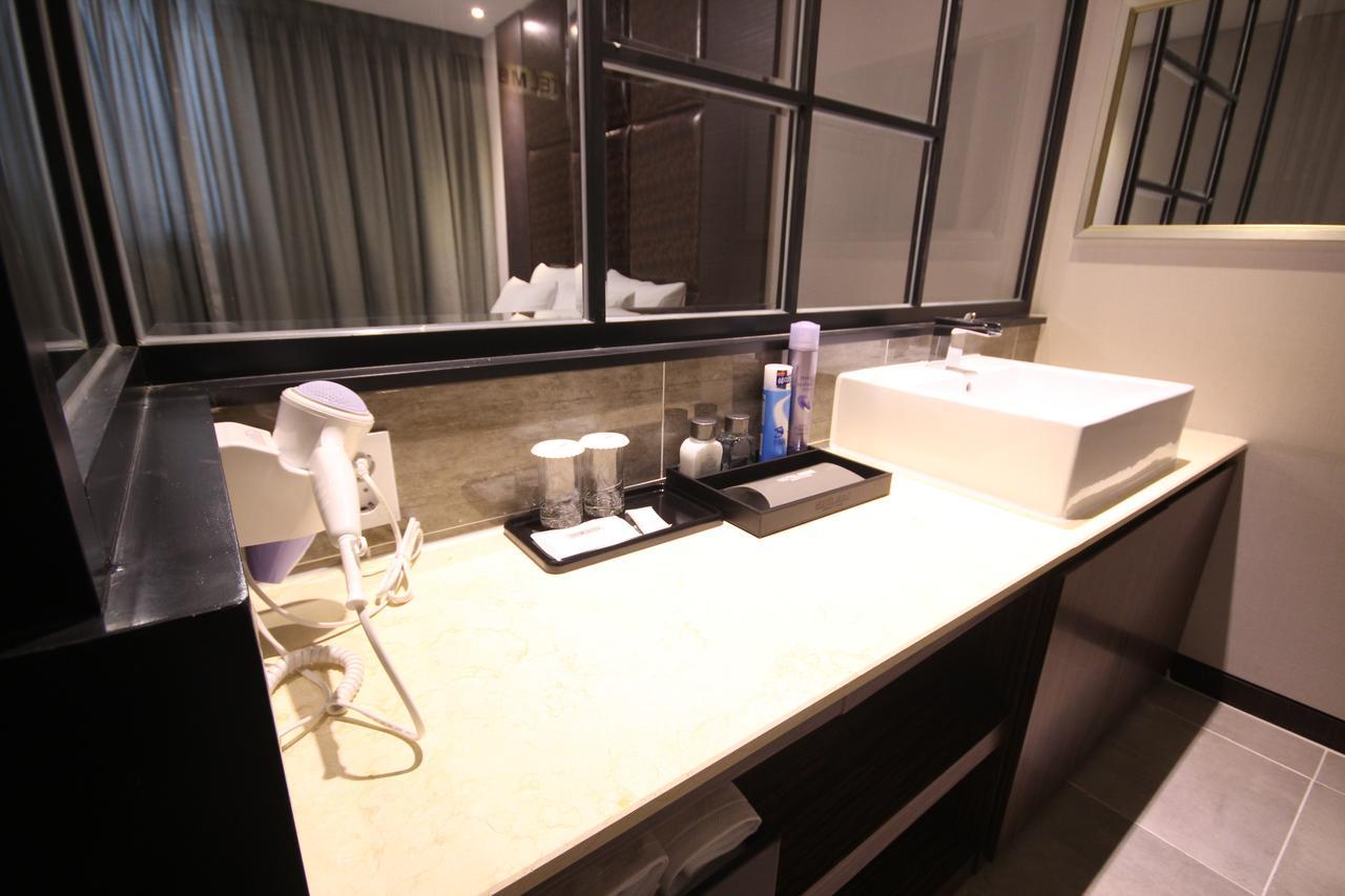 Mbn Hotel Changwon Exterior photo