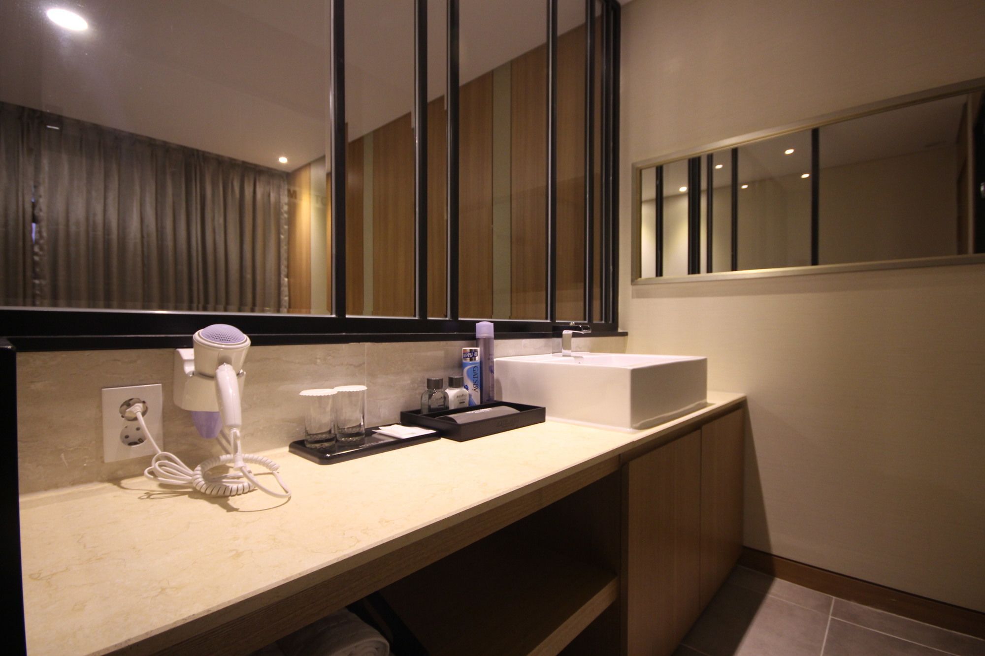 Mbn Hotel Changwon Exterior photo
