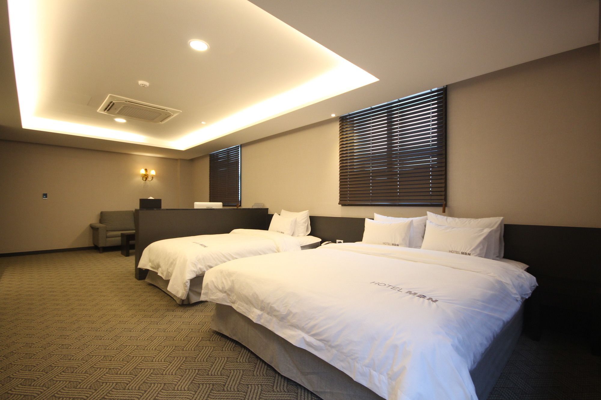 Mbn Hotel Changwon Exterior photo